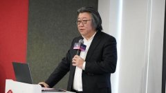 <b>出“将来是取AI共舞的时代”</b>